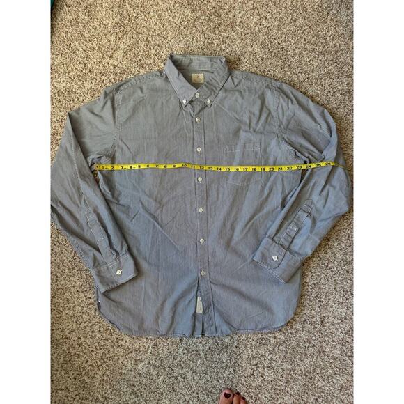J. CREW 100% cotton, buttoned shirt, Size XL - Picture 5 of 9